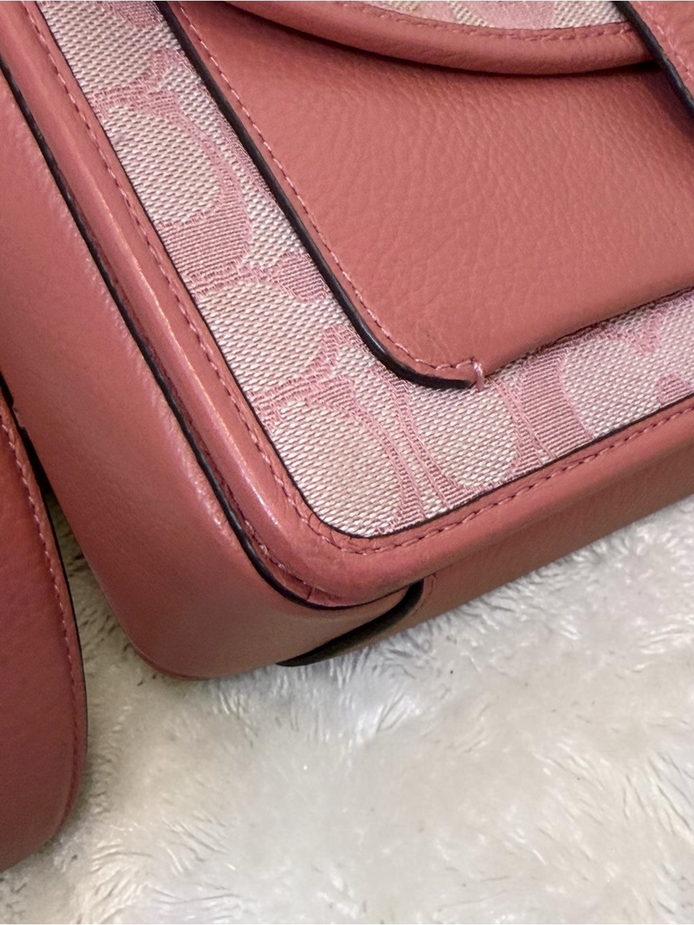 Coach Lonnie Crossbody Bag in Pink Signature Jacquard C8307 - Picture 3 of 13